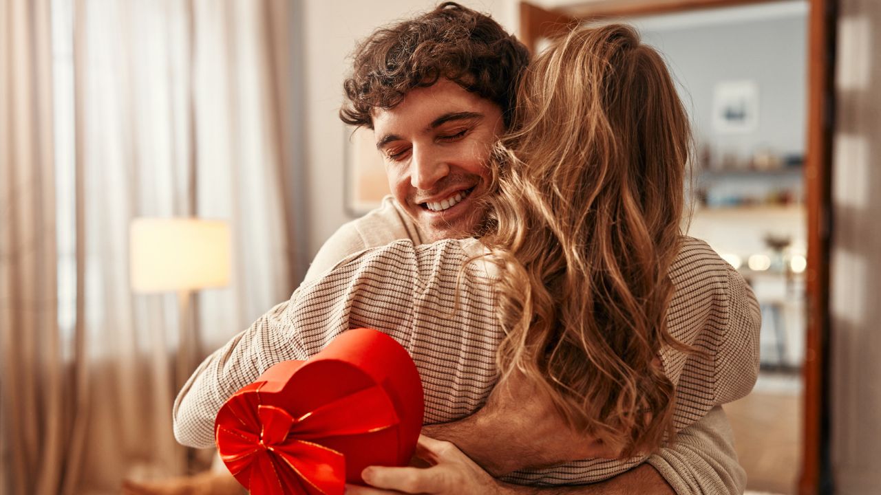 como surpreender o namorado
